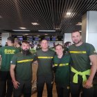 Los cuatro bomberos de la BRIF de Lubia en el aeropuerto.