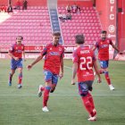 Los jugadores del Numancia celebran el tanto de Jony en el minuto 18 que sirvió para lograr la victoria ante el Fabril.