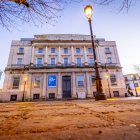 El antiguo Banco de España es la sede del Centro Nacional de Fotografía. MARIO TEJEDOR