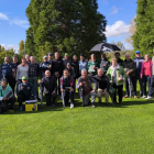 Foto de familia de los participantes en el torneo del Club de Golf Dehesa de Morón.