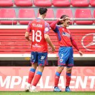 Rubén Sanchidrián celebra el tanto logrado en el minuto 8 al rematar de cabeza un servicio desde banda derecha.