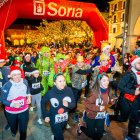 La salida tiene lugar desde la Plaza Mayor a las 18.30 horas.