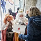Los Reyes Magos ayudan a Soria Ya para entregar la carta al ministro Óscar Puente.