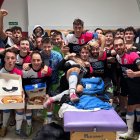 Los jugadores del Almazán celebran los tres puntos firmados en Briviesca.