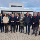 El consejero y otras autoridades en la visita a la remodelada estación de autobuses de Almazán.