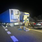 Estado en el que quedaron los vehículos tras el accidente de tráfico.