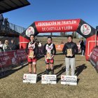 Amanda García, del Triatlón Soriano, en el pódium de la prueba burgalesa.