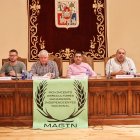 Junta directiva de la asamblea de Magin, en el Aula Magna Tirso de Molina.