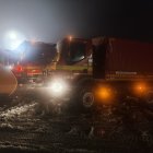 Efectivos de la UME de Zaragoza se desplazaron anoche a Medinaceli para intervenir y ayudar a los vehículos atrapados a causa de la intensa nevada.