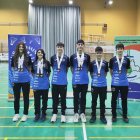 Los integrante del Club Valonsadero Bádminton con las medallas conseguidas.