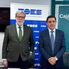 Firma del convenio entre Caja Rural de Soria y FOES.