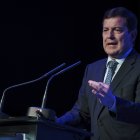 El presidente de la Junta de Castilla y León, Alfonso Fernández Mañueco, interviene durante la cuarta jornada de la V edición del foro ‘Wake Up, Spain!’, en Casa de América, a 3 de abril de 2025, en Madrid.