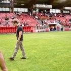 Aitor Calle decepcionado tras ver como el Numancia se quedaba sin ascenso.