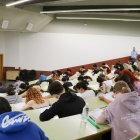 Imagen de estudiantes realizando la PAU en la Universidad de León (ULE).