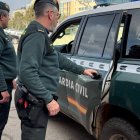 Imagen de archivo de dos agentes de la Guardia Civil.