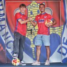 Hugo Matos y Alain García en las instalaciones de Los Pajaritos tras ser presentados como jugadores del Numancia.