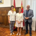 María Teresa Lerma, Ana Sacristán y Miguel Latorre en la visita.