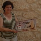 Valdanzo recupera su histórico reloj e instala señalización ornamental en sus calles.