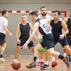 Actividad de baloncesto ofertada en la campaña deportiva municipal.