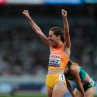 Marta Pérez, exultante en meta, estará en una nueva final mundialista tras su gran carrera en las semifinales de Tokio.