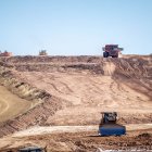Maquinaria trabajando en el tramo Fuensaúco-Villar del Campo de la A-15.