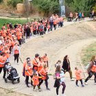 Cientos de adnamantinos recorren las calles de la localidad.