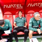 Iñaki Bea en el banquillo de Los Pajaritos.