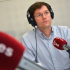 Juan Pablo Polvorinos, director de Informativos de esRadio (cadena nacional), será el padrino en la presentación de la programación de Castilla y León.