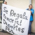 Protesta de los trabajadores de Deportes del Ayuntamiento de Soria.