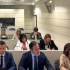 Javier Jiménez y José Manuel Hernando durante la comisión de Despoblación.