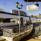 Un tren en la estación de El Cañuelo.