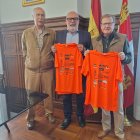 Aguarón y Serrato presentaron la Marcha contra el Cáncer al subdelegado.