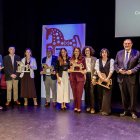 Foto de familia de los ganadores de los Premios Numancia 2025 con sus caballitos.