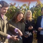 La consejera de Agricultura visita el Dominio D’Echauz, en Zayas.