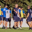 Ángel Rodríguez dirige un entrenamiento del Numancia.