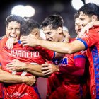 El equipo rojillo vence y pasa de ronda