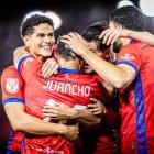 El equipo rojillo vence y pasa de ronda