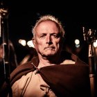 El acto marca el paso del mundo de la luz al de la oscuridad