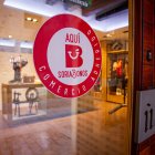 Logotipo de Soria Bonos en un establecimiento.