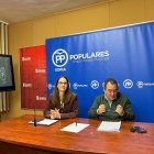 Los concejales del PP Belén Izquierdo y Saturnino de Gregorio.