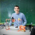 El profesor de Física del IES Castilla, Ernesto López.