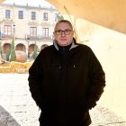 José Luis Chaín, bajo el muy taurino Arco del Cuerno, en Soria