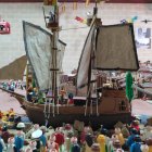 Se ha recreado el pueblo en una maqueta similar a como era hace medio siglo.