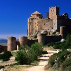 Un viaje a un reino medieval levantado sobre roca