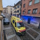 Ambulancia llegando al lugar de los hechos.