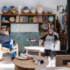 Amador P. Clavet y Ana Morales en su estudio de Mazaterón (Soria).