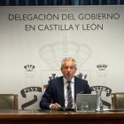 El delegado del Gobierno en Castilla y León, Nicanor Sen, durante una rueda de prensa.