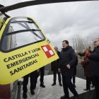 El presidente de la Junta de Castilla y León, Alfonso Fernández Mañueco, durante la presentación de las mejoras en transporte de emergencias sanitarias.