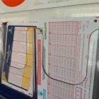 Quiniela de la Bonoloto en un bar de la capital.