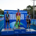 Javier Martín en el centro de la imagen como campeón del mundo.